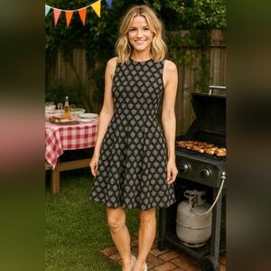 H&M Black and White Patterned Midi Dress. Size  8. Flare Skirt